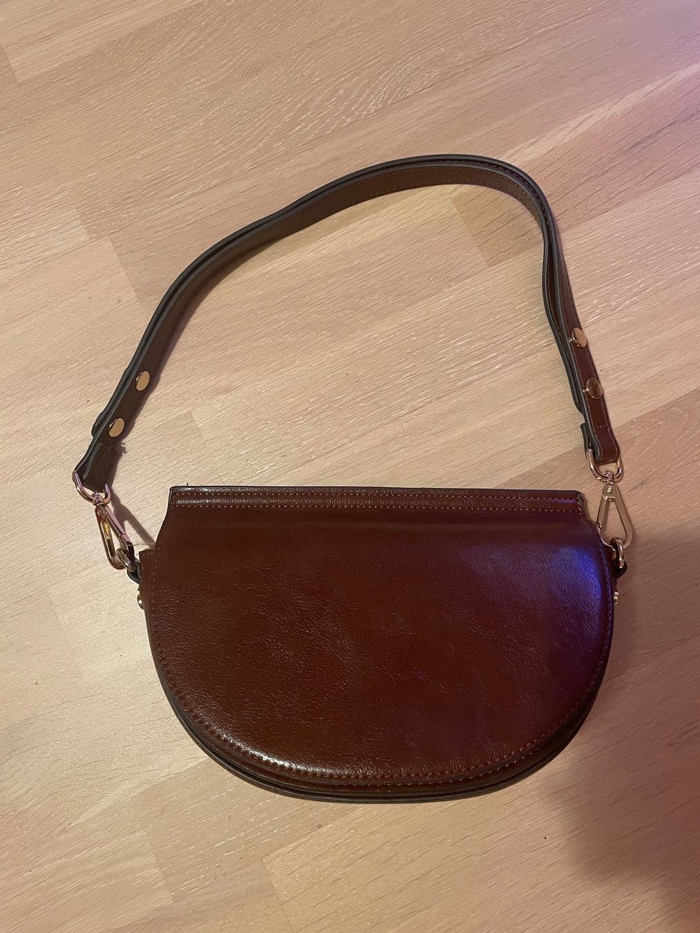 H&M Taschen für Damen: Moderne fake Ledertasche in braun – Gebraucht aus Zürich von Camiro6 1