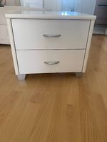 gebrauchter Nachttisch 15.-