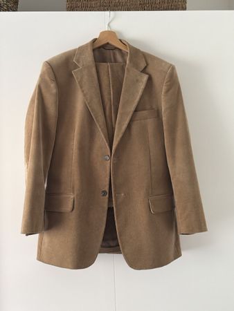 Anzug / Costume / suit BENETTON