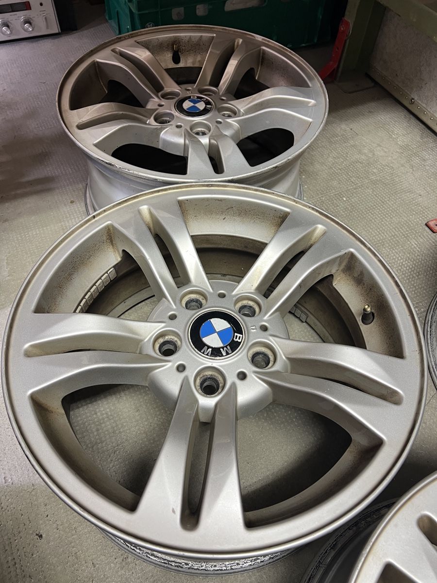 BMW Cerchioni: BMW X3 E83 17Zoll räder – Usato da Thônex venduto da lufoto 2