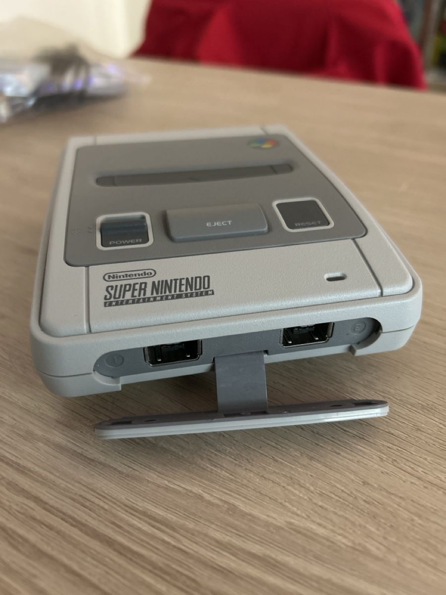 Nintendo Console: Original Super Nintendo Mini + 2 Controller – Usato da St. Gallen venduto da MoMaMu12 1