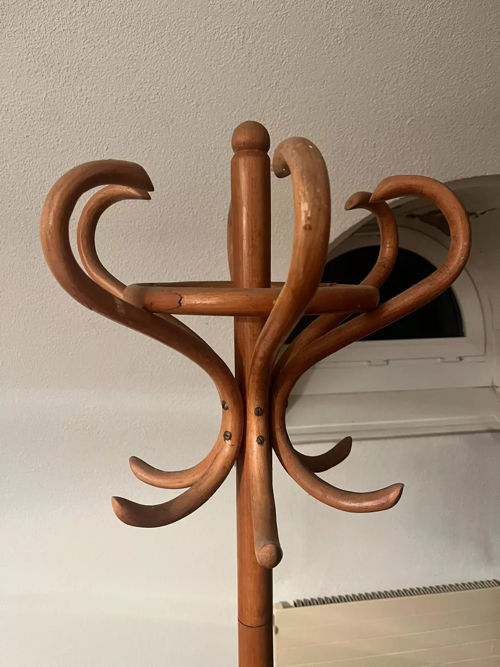 Garderobe: Schöner, klassischer Kleiderständer – Gebraucht aus Zürich von tomgreenius 2