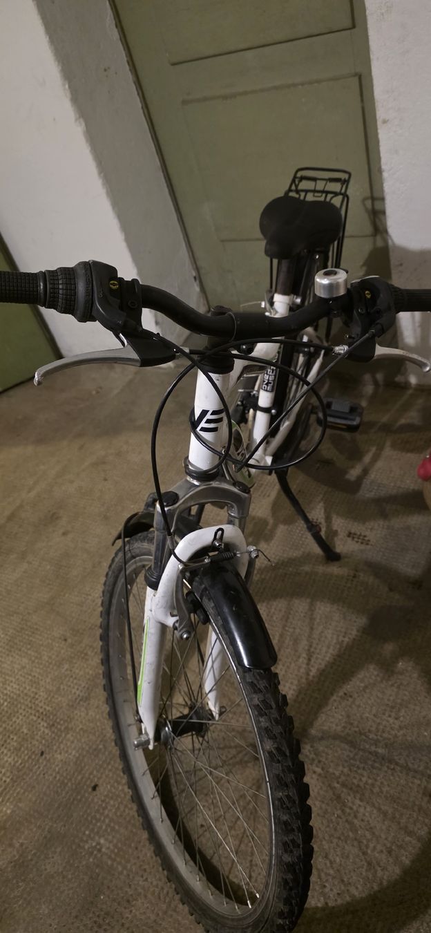 Velos: Kinder velo 24Zoll 35cm – Gebraucht aus Solothurn von mar_8qf8 1