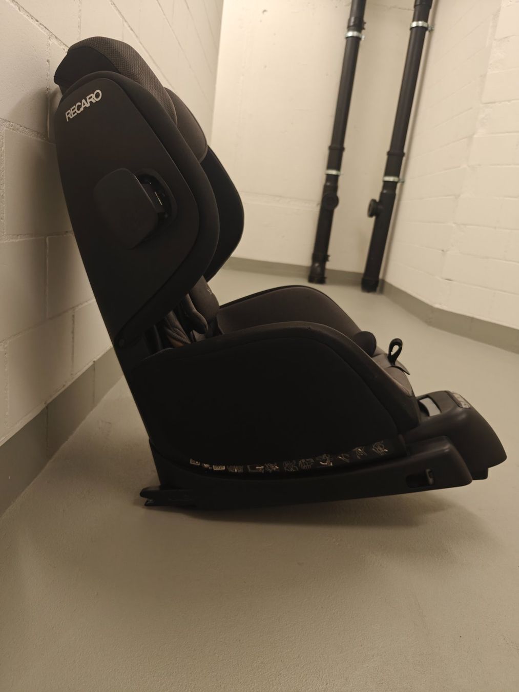 Recaro Seggiolini per auto: RECARO Optiafix Kindersitz – Usato da Bülach venduto da var_7mvc 1