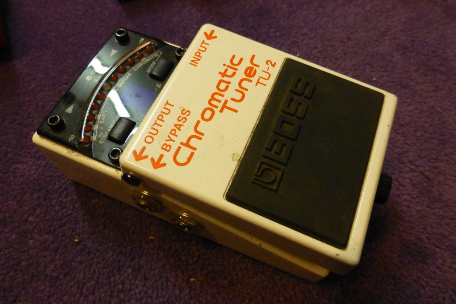 Boss Musikinstrumente: BOSS TU-2 CHROMATIC TUNER ... – Gebraucht aus Zürich von Antiquedealer 1
