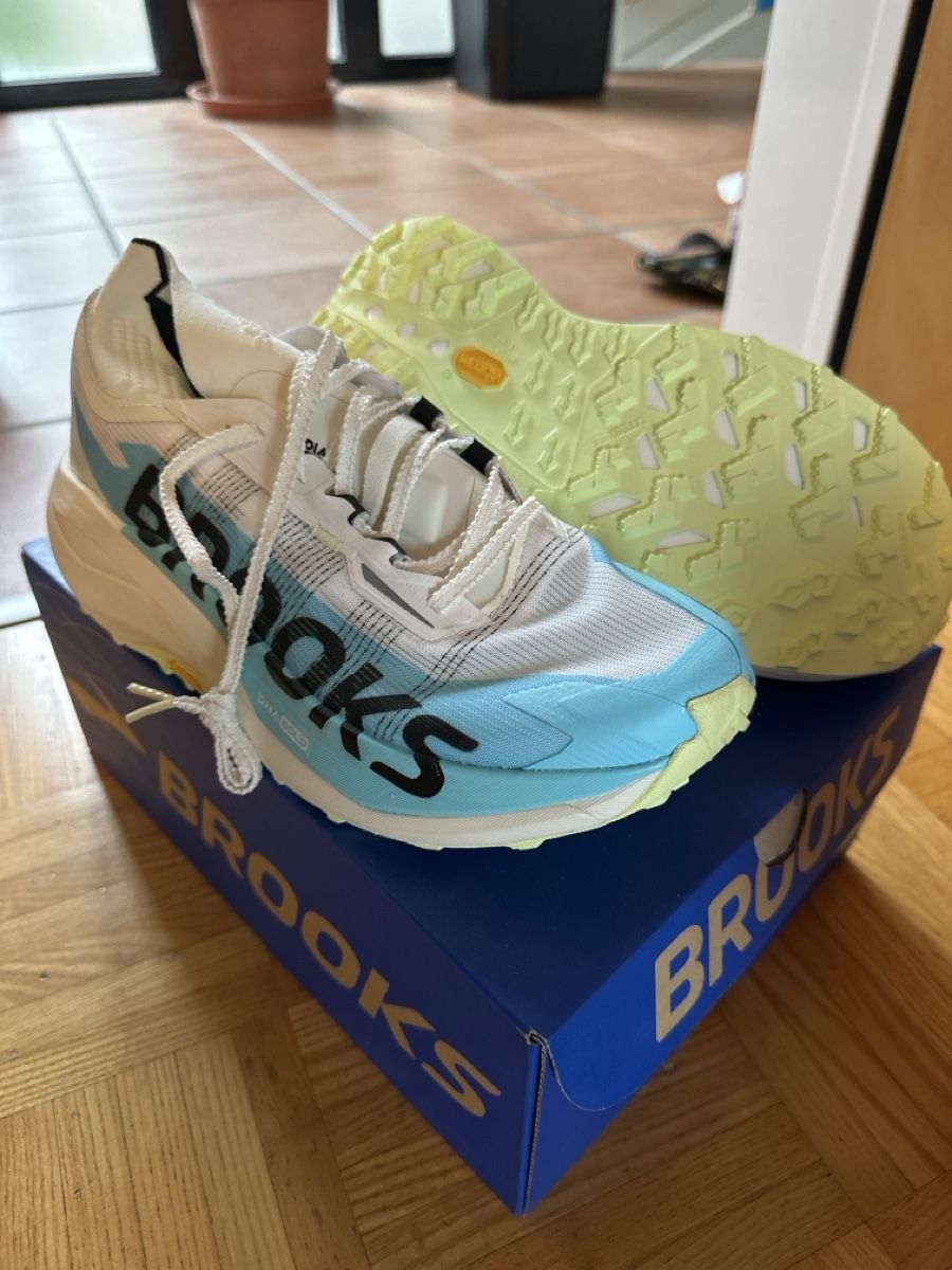 Brooks Scarpe da uomo: Cascadia Elite (42.5) – Nuovo e nell'imballaggio originale da Sigirino venduto da del_l62x