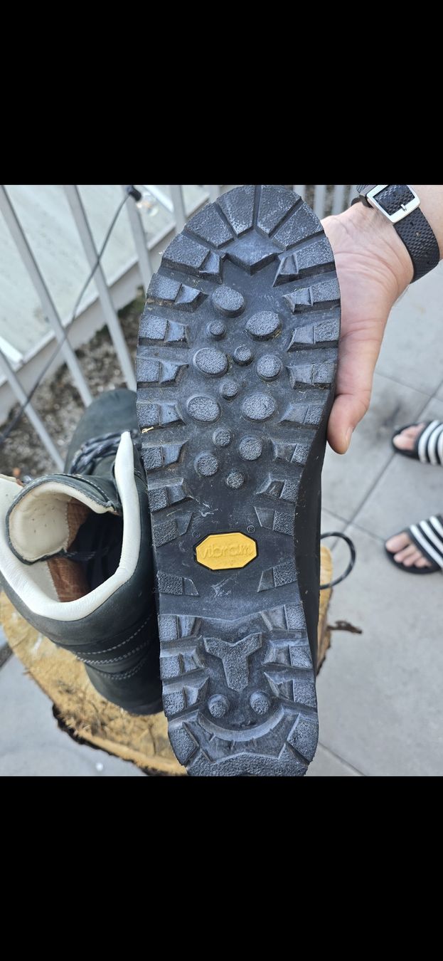 Scarpe da uomo: Meine Wanderschuhe Gr. 52 – Usato da Erlinsbach SO venduto da Simemaettu 1