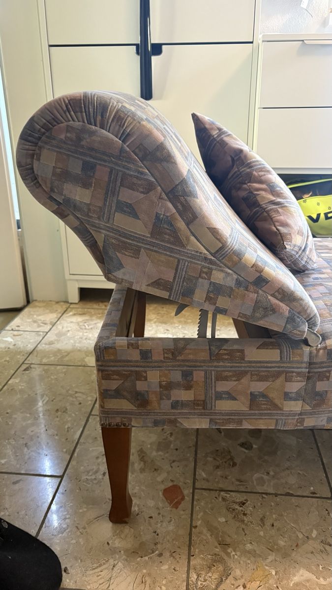 Liegen & Liegestühle: Chaise Lounge with Cushion Patterned Fabric – Gebraucht aus St. Margrethen SG von leo_lg9y 6