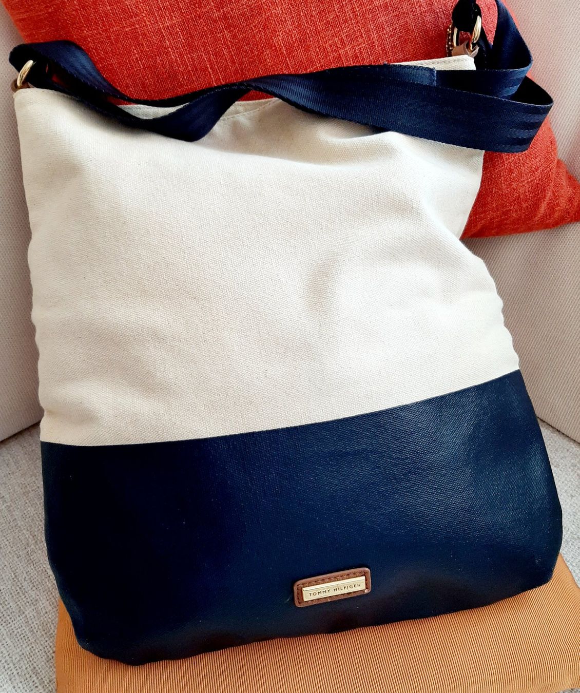 Tommy Hilfiger Taschen für Damen: Schöne Tasche! – Gebraucht aus Allschwil von Weyli18 2