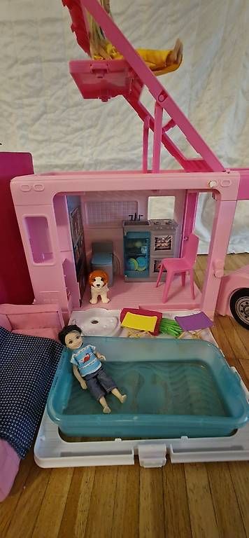 Case e mobili per bambole: Barbie 3-in-1 Traumcamper – Usato da Riehen venduto da nba_9g9j 2