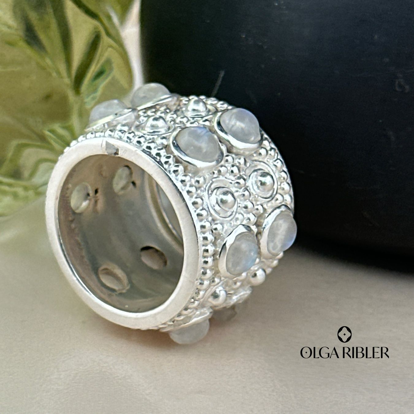 Olga Ribler Anelli: Ornament Ring Mondstein Silber Grösse 58 – Nuovo (secondo la descrizione) da Luzern venduto da Schmuckoutlet 2