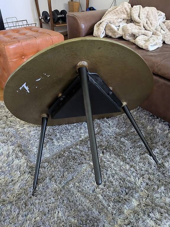 Tavoli: Couchtisch aus Metall in Bronzeoptik – Usato da Zürich venduto da Gzus 1