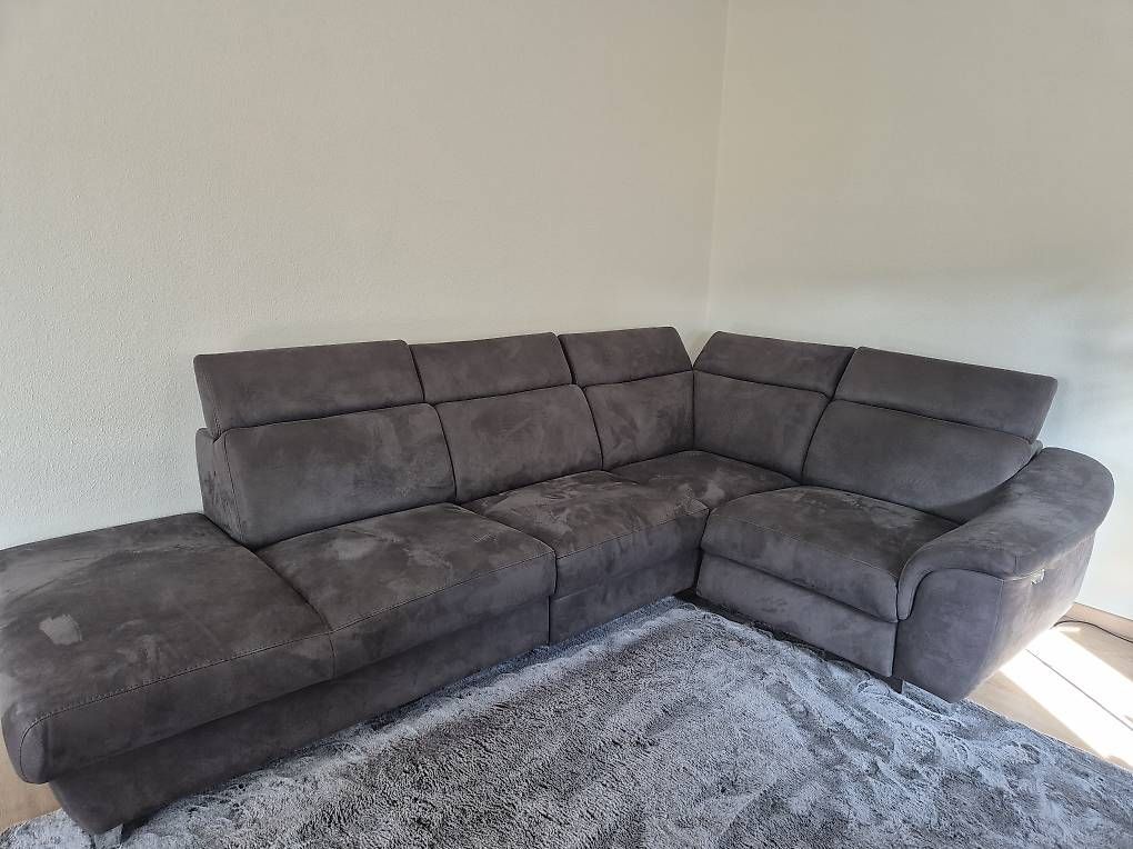 Divani: Neuwertiges graues Ecksofa – Usato da Winterthur venduto da electone