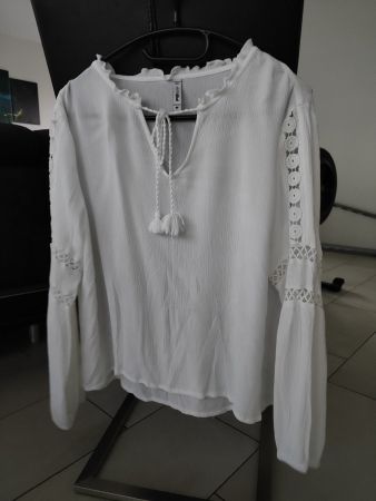 Schöne weisse Bluse Gr. M