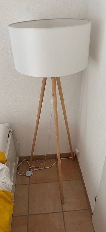 Lampade: Weisse steh lampe – Usato da Zürich venduto da you_7rjg