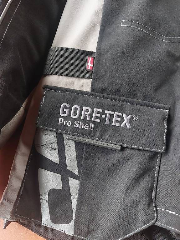 Giacche: DANE GORETEX JACKE – Usato da Reichenbach im Kandertal venduto da Gt600