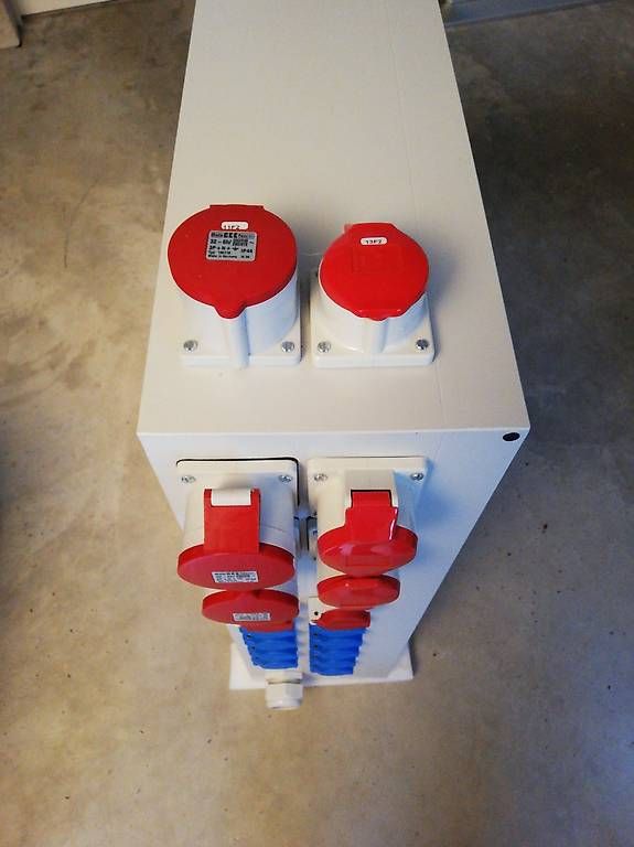 Elektrotechnik: Elektroverteiler – Neu (gemäss Beschreibung) aus Lauerz von Joe_88 1