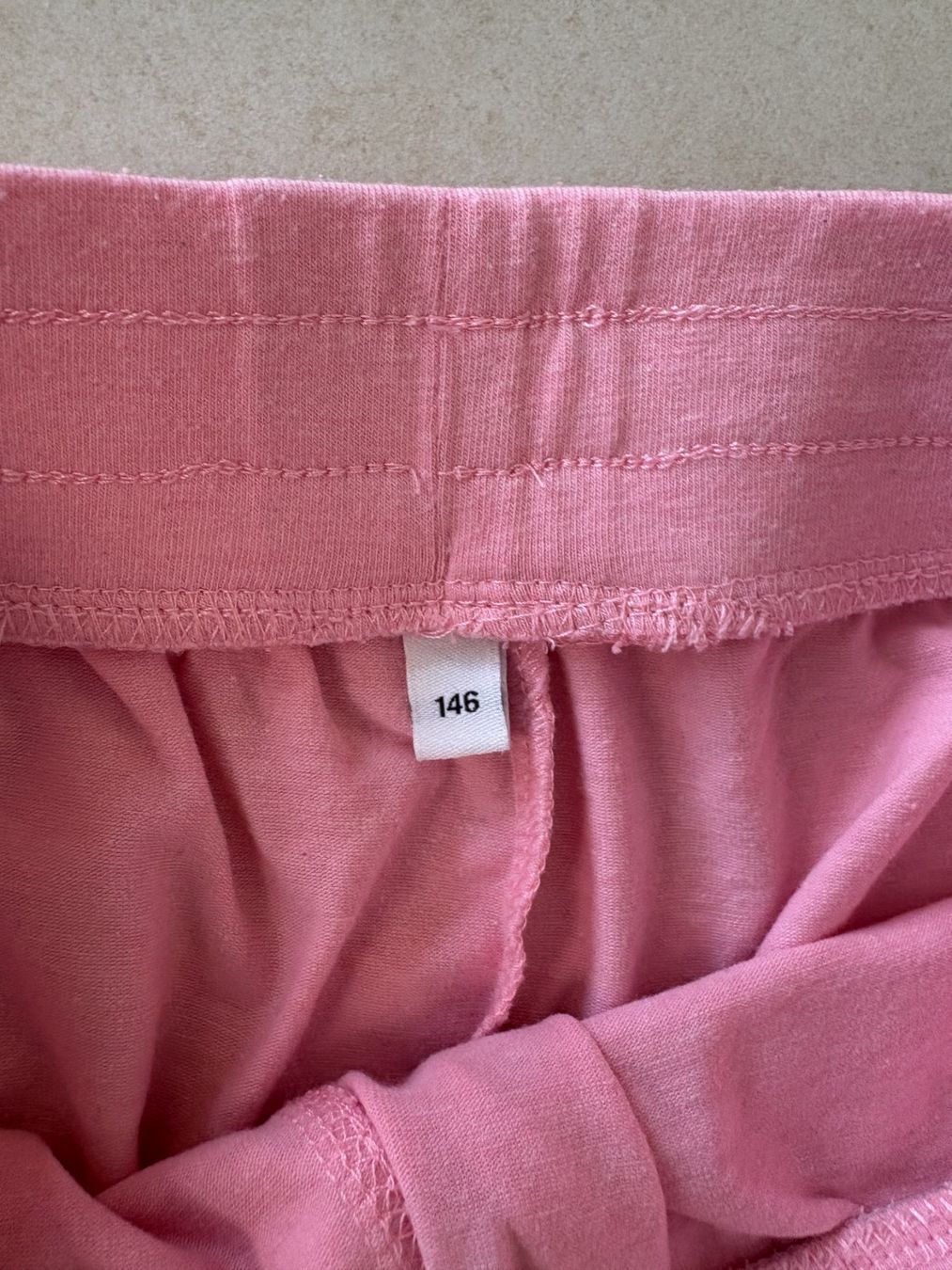 Pantaloni: kurze Turnhosen – Usato da Küssnacht am Rigi venduto da icbicb 2