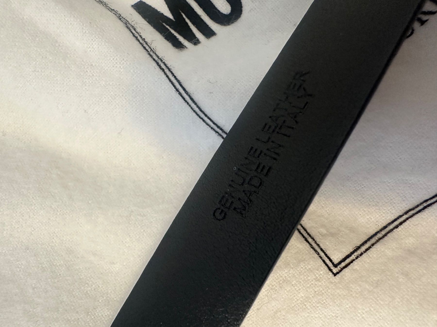 Moschino Cinture: MOSCHINO Ledergürtel – Usato da Luzern venduto da Miausie 2