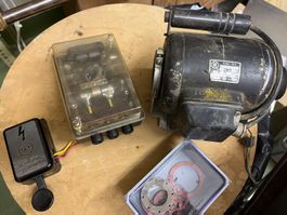 Ölbrenner-Steuergerät mit Elektromotor E-Mot. ZE5 +