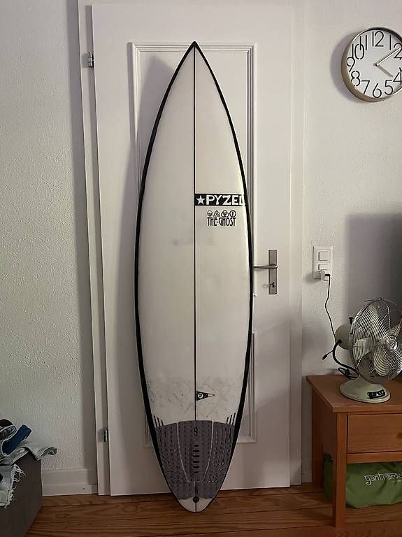 Surfboards & Schwimmbrette: Surfboard / Surfbrett Pyzel Ghost in 6'4 / 36.6L – Gebraucht aus Basel von Snowforce