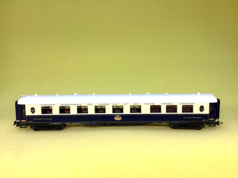 RIVAROSSI FOURGON À BAGAGES F CIWL bleu/crème 2497 NEUF et RARE EUR 102