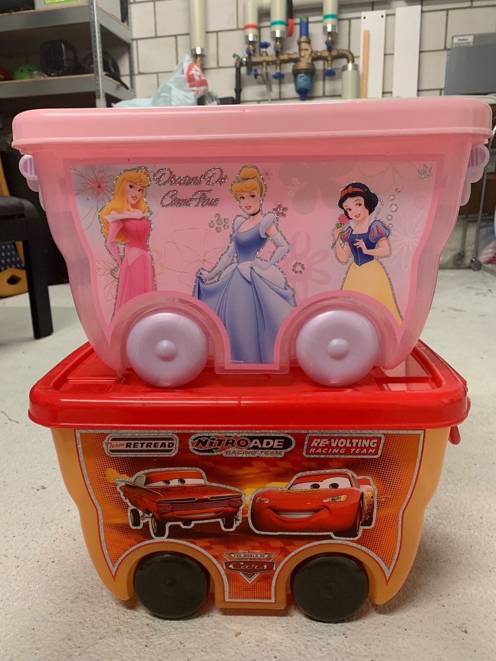 Contenitori & Simili: 2 schöne Boxen mit Rollen Kinderzimmer – Usato da Ostermundigen venduto da des_t9vv