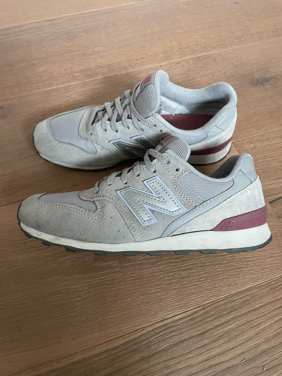 New Balance Damenschuhe: Sneaker – Gebraucht aus Aarwangen von erd_ngx8