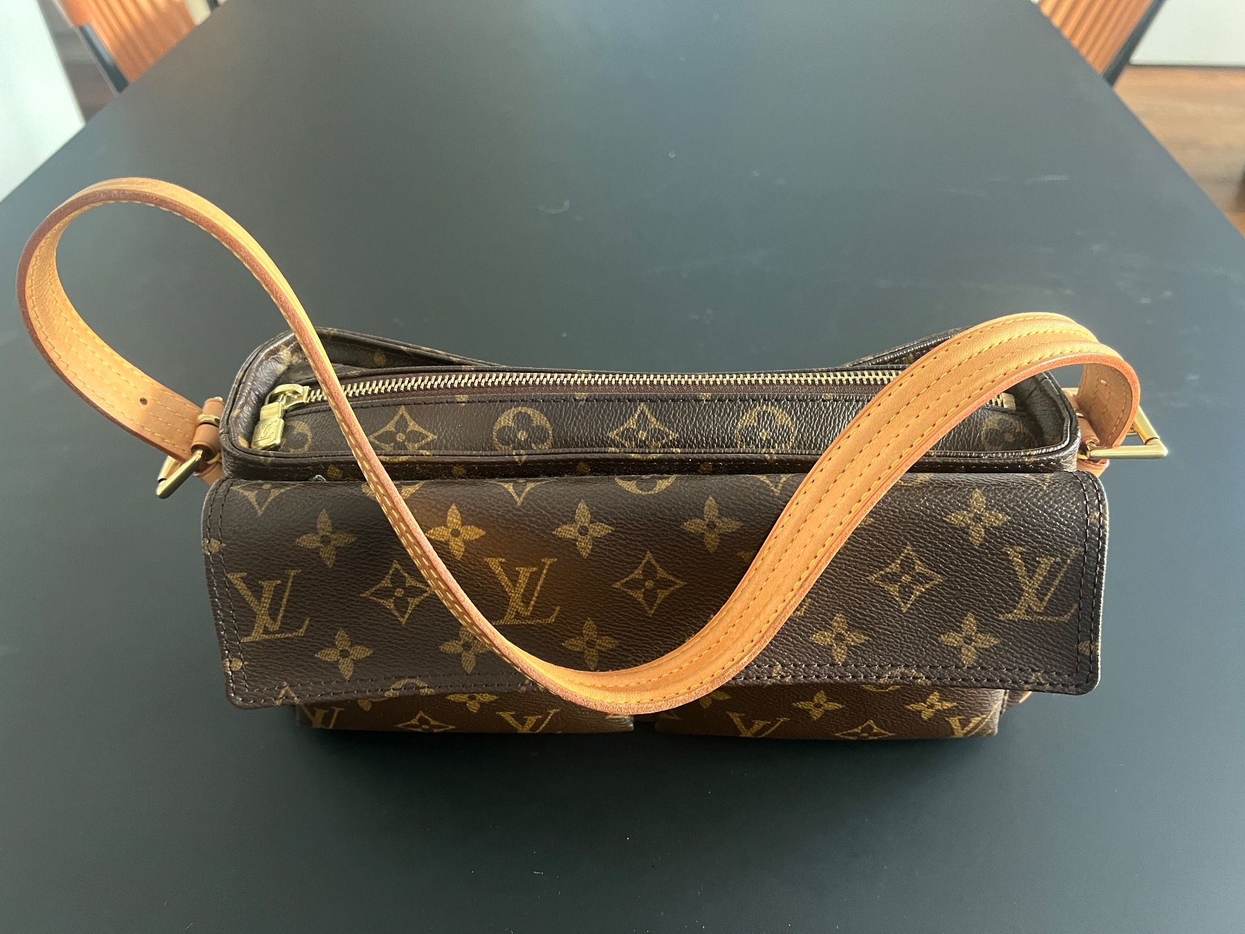 Louis Vuitton Borse da donna: Louis Vuitton Handtasche Viva-Cité – Usato da Wetzikon ZH venduto da lan_rqq6 1