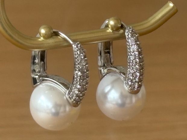 Ohrringe & -stecker: Luxus Elegante Ohrstecker  Kunstperlen Farbe: Silber – Gebraucht aus Biel-Bienne von Roserosse13 5