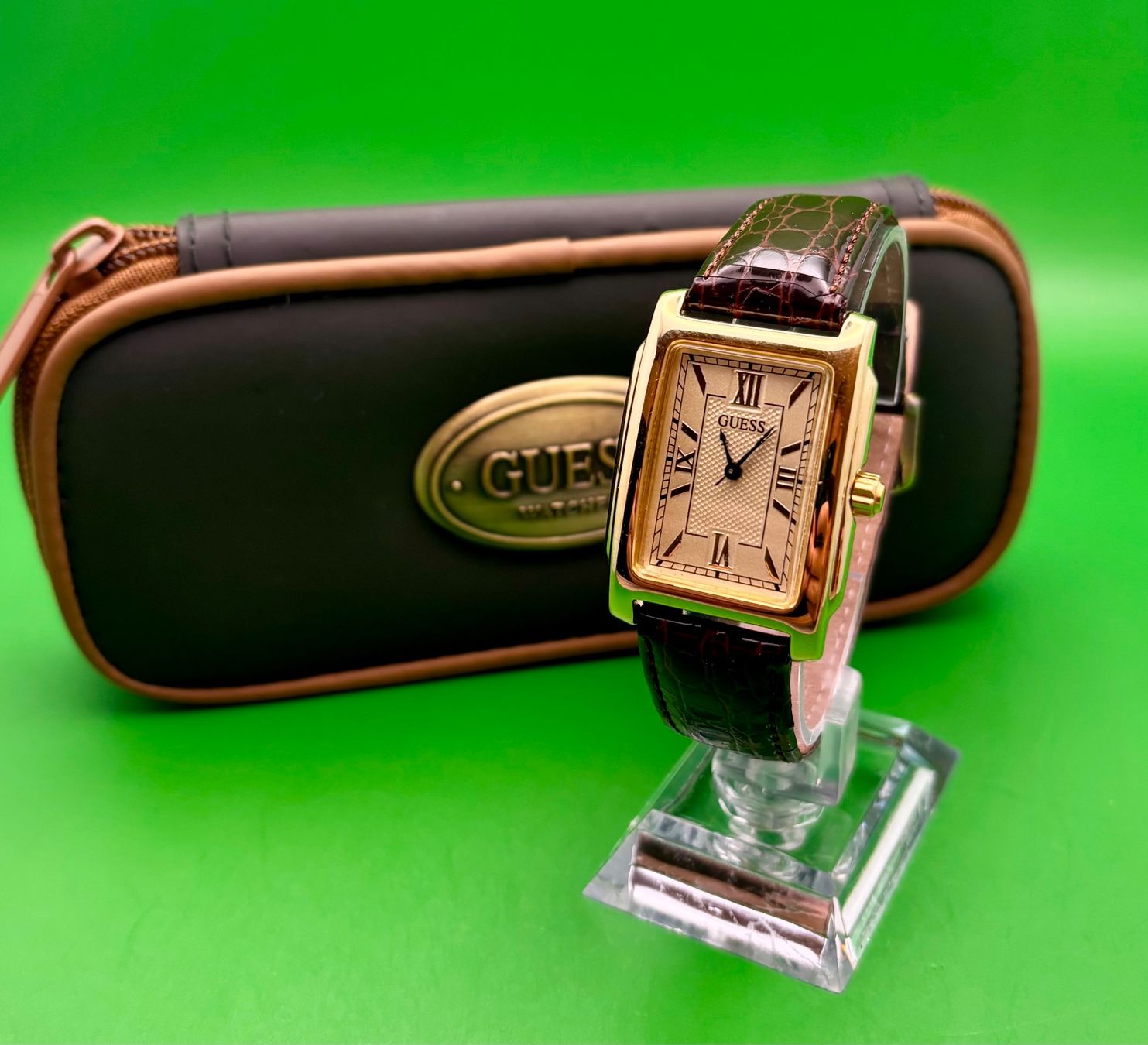 Guess Orologi: VINTAGE GUESS MIT ORGINAL ETUI – Usato da Rorschach venduto da ZeitWerk.10