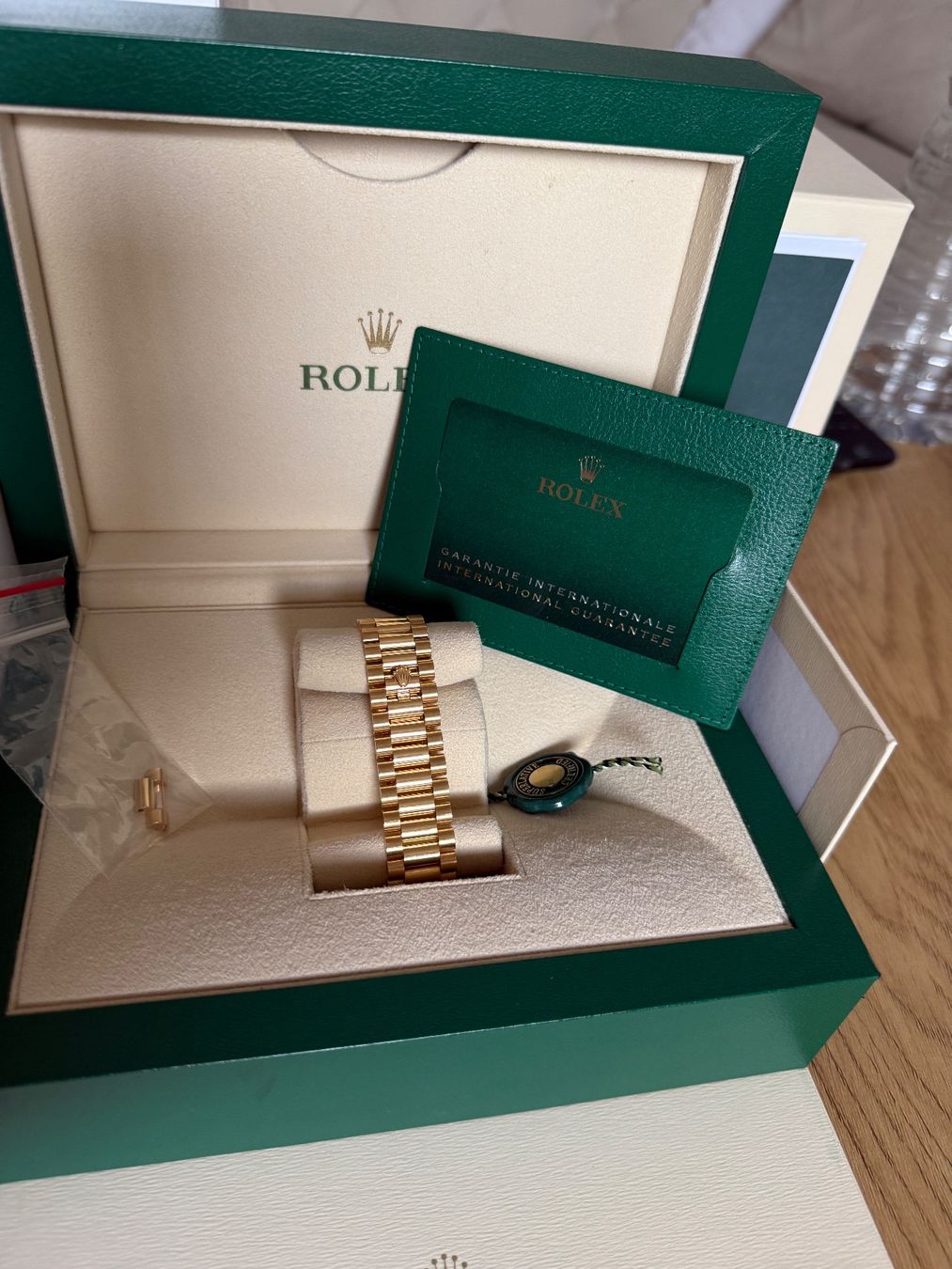 Rolex Orologi: Rolex Day-Date 40 Fullset Neu – Nuovo (secondo la descrizione) da Laufenburg venduto da mcd_7qcw 3