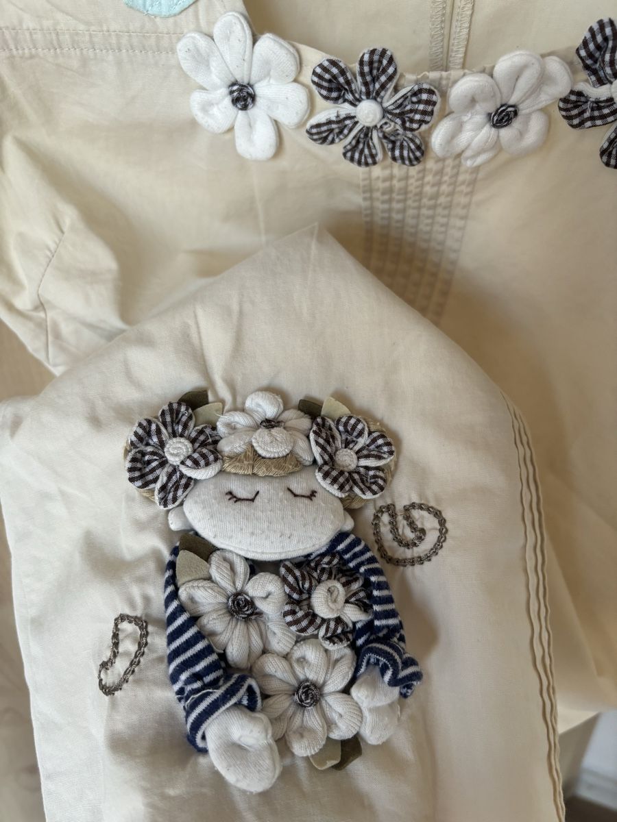 Top: S_gorgeous design_rarely worn – Usato da St-George venduto da elena27 1
