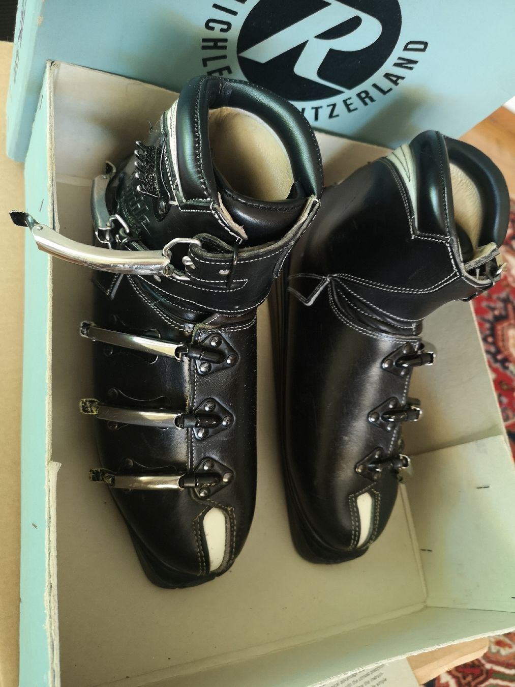 Raichle Damenschuhe: Alte Skischuhe von Raichle  – Gebraucht aus Cologny von ritalmachine 5