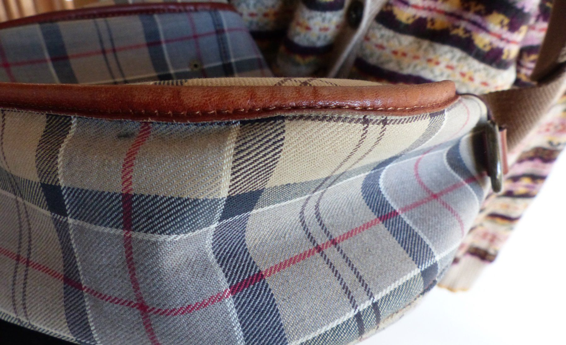 Barbour Borse: Barbour Messenger Baumwolle kariert – Usato da Feldis/Veulden venduto da hoppelhaas 1