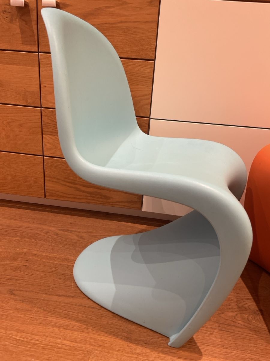 Sedie: Vitra und  Cazzaniga Kinderstühle – Usato da Niederlenz venduto da Stella.2222 3