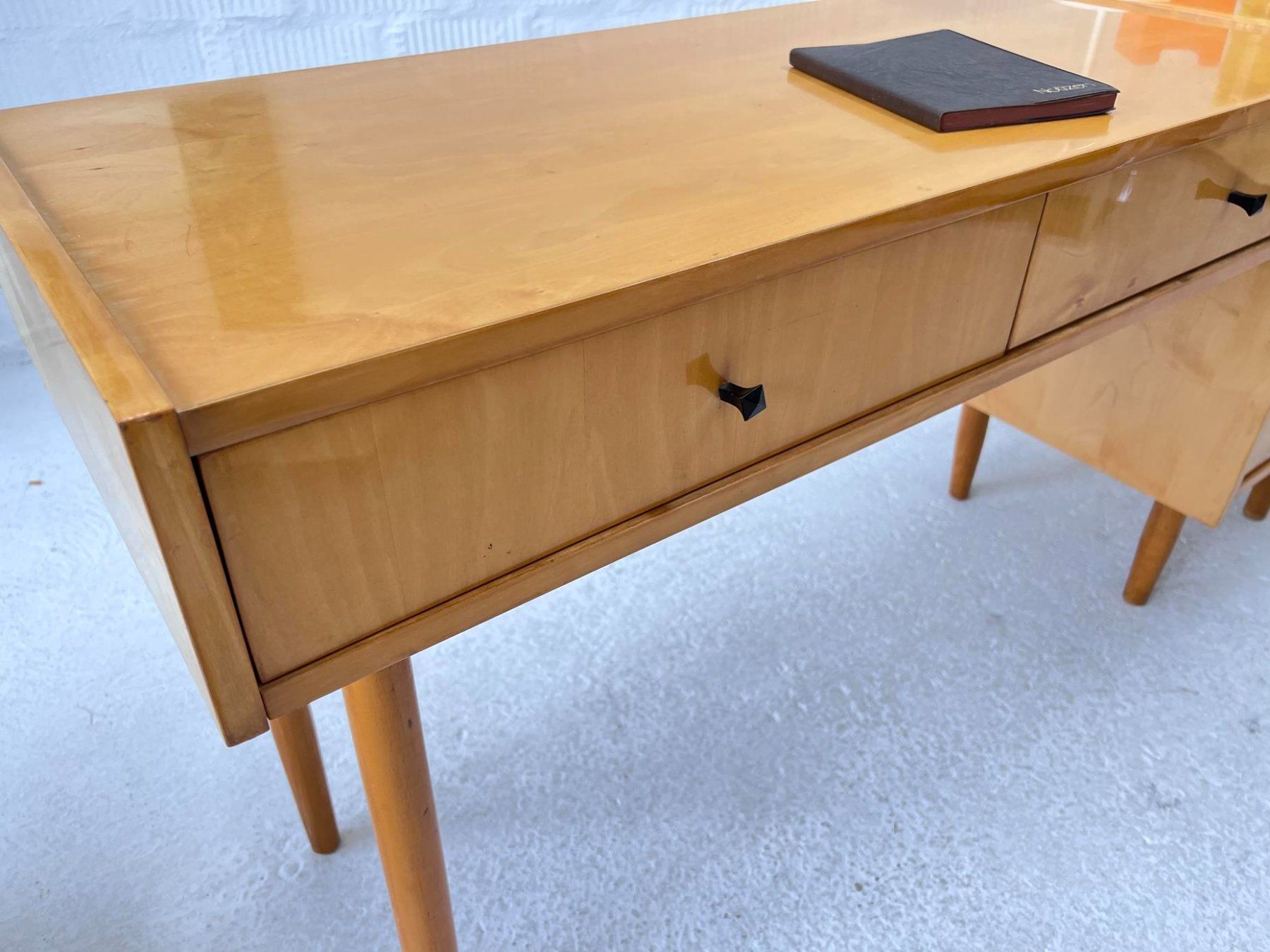 Scrivanie: Vintage Schreibtisch – Usato da Walzenhausen venduto da stilvollwohnen 3