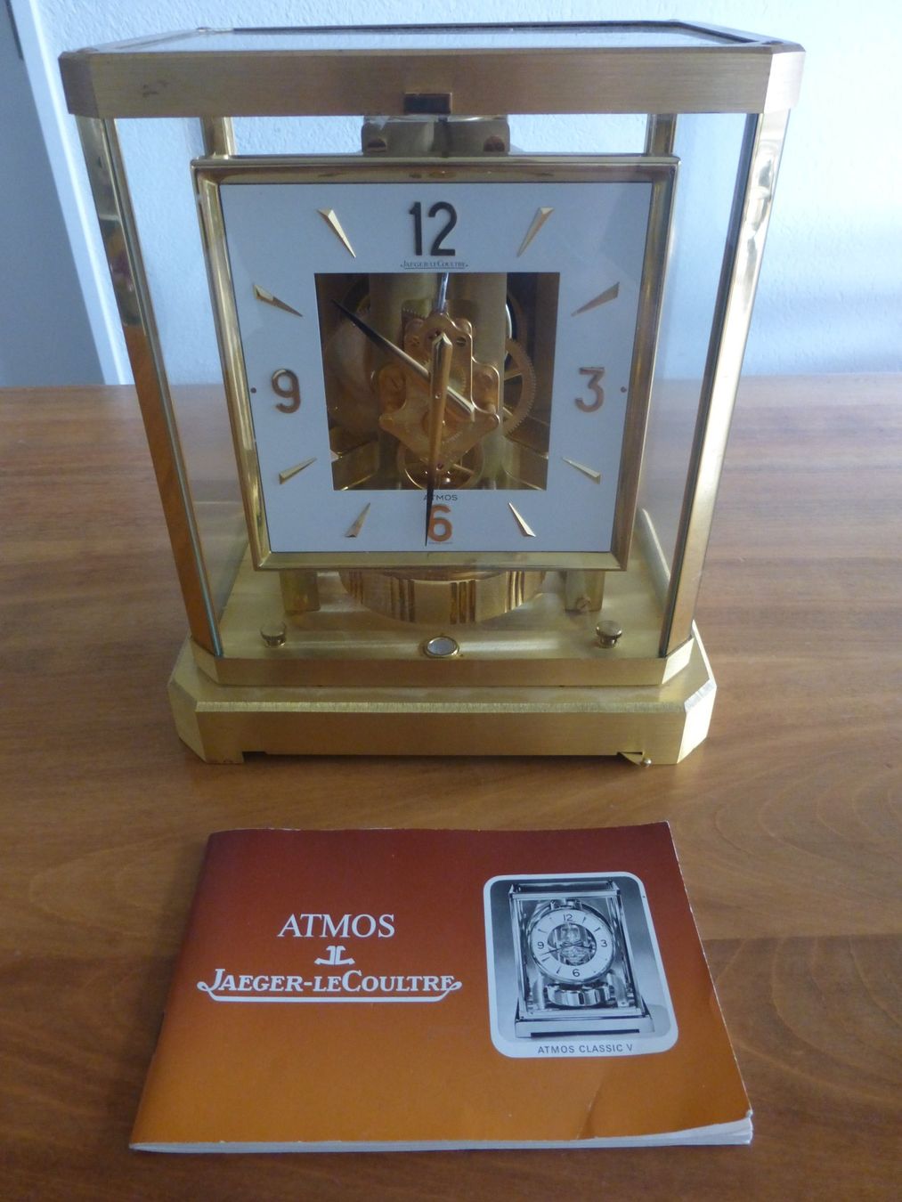 Jaeger-Lecoultre Orologi da terra & Orologi da parete: Jaeger LeCoultre Atmos classique V Tischuhr – Difettoso da Zumikon venduto da psisound