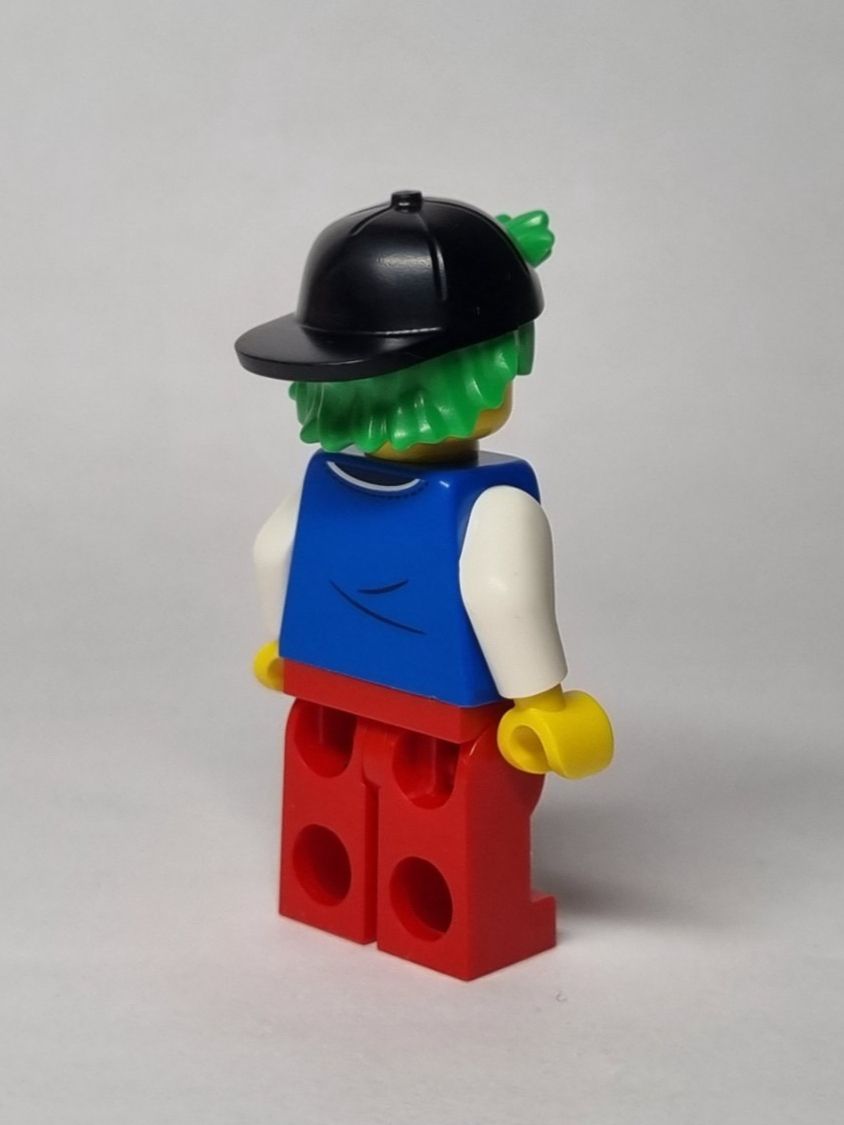 Lego Kit di costruzioni: LEGO BAM Easter 2025 Pirate Fan Boy – Nuovo (secondo la descrizione) da Basadingen venduto da NekoBricks 4