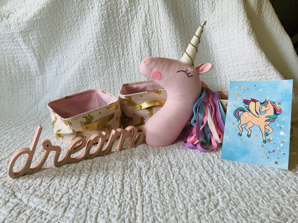 Alle Dekorationen: Einhorn-Kinderzimmerdeko – Gebraucht aus Zäziwil von kbr_jd95