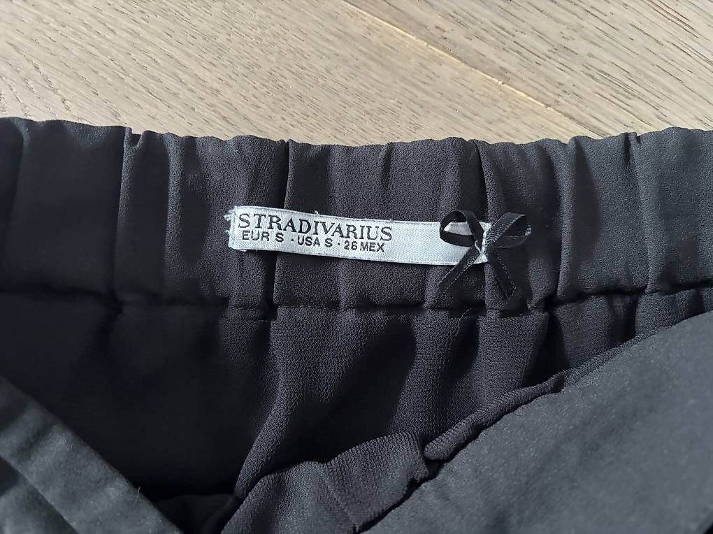 Röcke: Stradivarius Rock, Grösse s – Gebraucht aus Uetikon am See von Laura__S 2