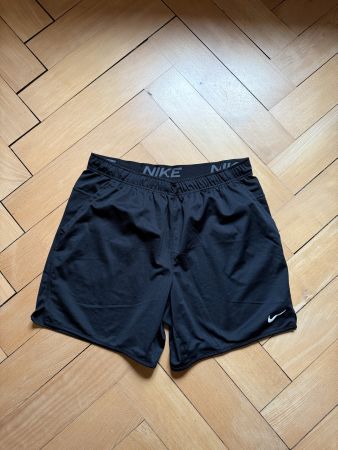 NIKE - Sport Shorts schwarz XL