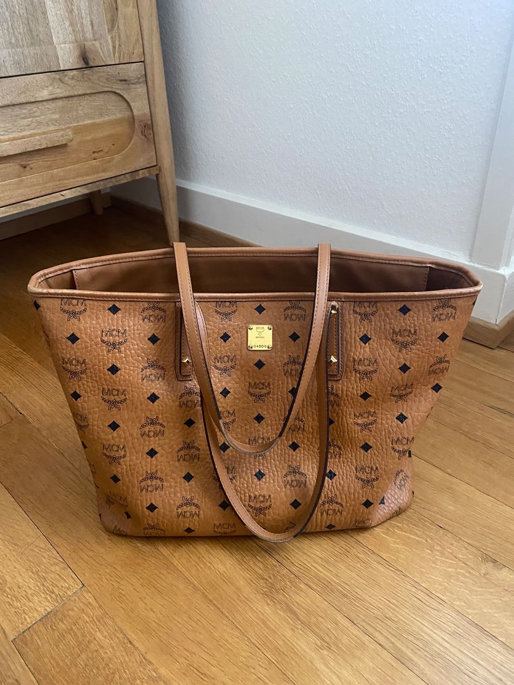 Mcm Taschen für Damen: MCM Shopper Cognac gross – Gebraucht aus Muttenz von Bugijeta