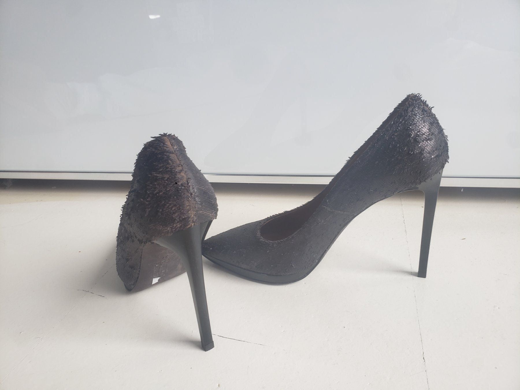 Scarpe da donna: Marc Cain High Heels, 37 Ukraine Spende – Nuovo (secondo la descrizione) da St. Gallen venduto da makarool