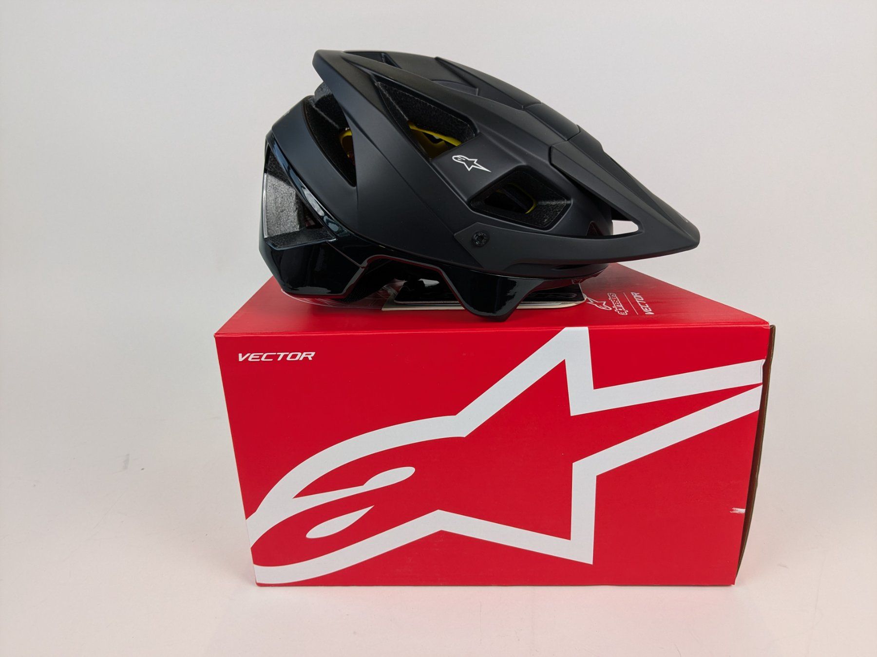 Caschi: ALPINESTARS Vector Tech Solid Bikehelm Gr. M – Nuovo (secondo la descrizione) da Dintikon venduto da Restwert_Dintikon 2