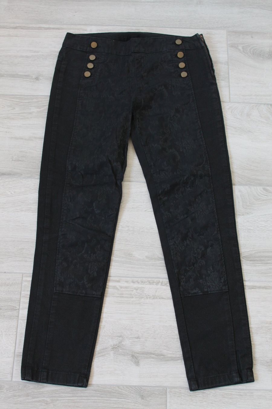 Desigual Pantaloni: DESIGUAL Pantalon taille 40 – Usato da Chez-le-Bart venduto da jasse 1