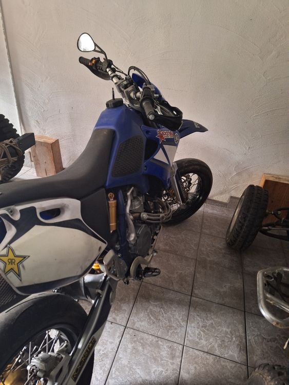 Yamaha YZ400F 1