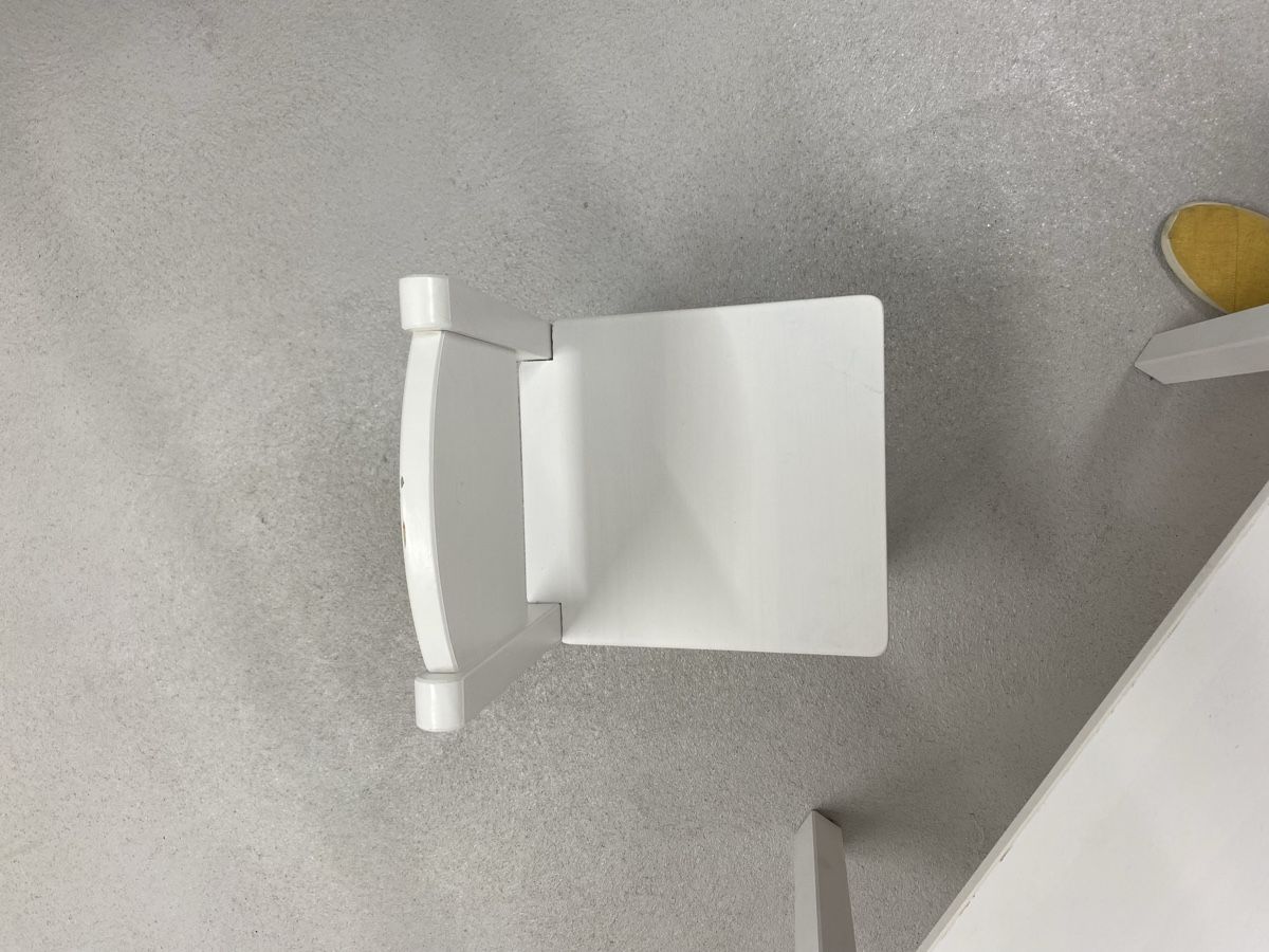 Ikea Set di tavolo e panche: Kindertisch Sundvik Ikea weiss mit 2 Stühlen – Usato da Zollikofen venduto da nilsa 4