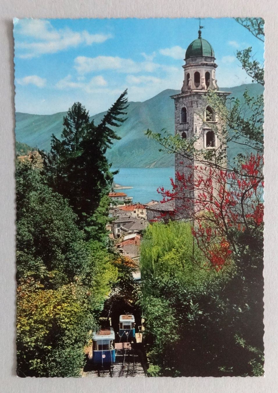 Cartoline postali: Lugano, La cattedrale e funicolare – Usato da Fétigny venduto da Billy2miny