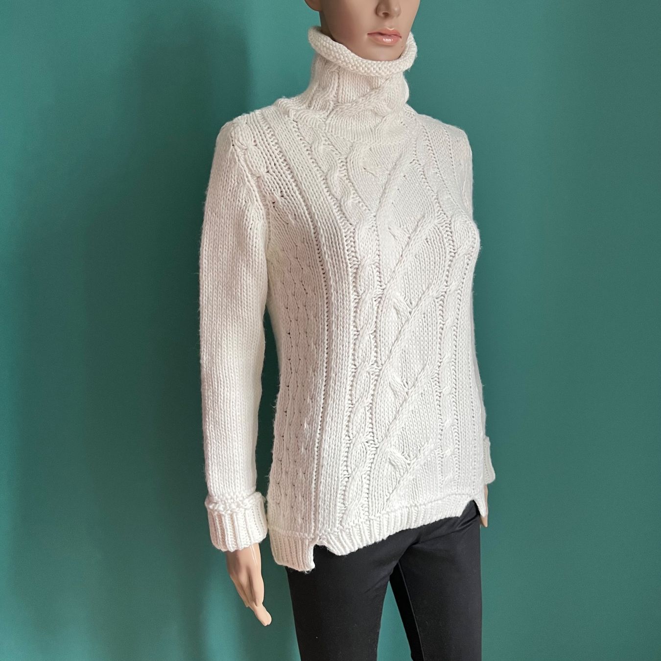 Zara Pulls & Sweat-shirts: ZARA KNIT Pullover mit Zopfstrickmuster 🤍 – D'occasion à Zürich par ClosetQueen 1